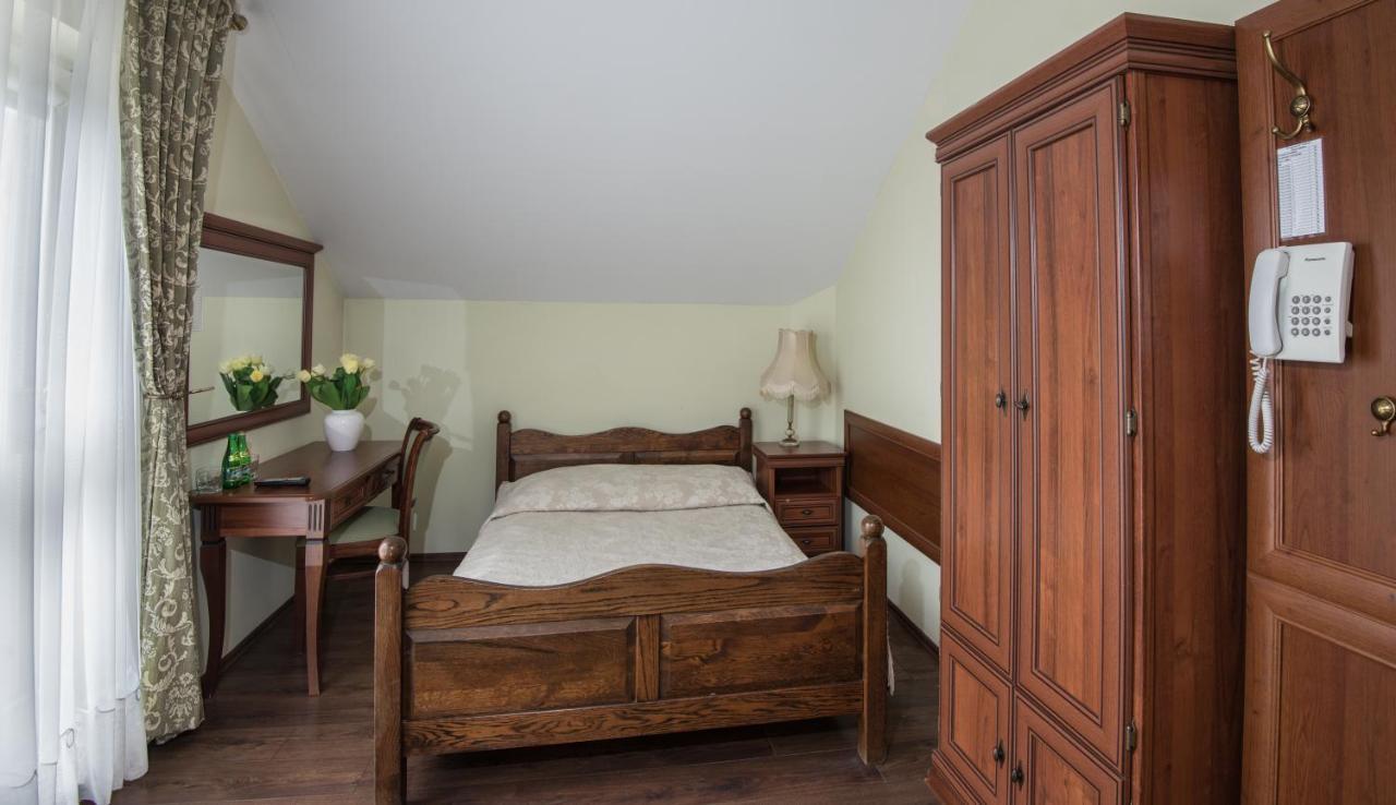 Hotel Mateo Stopnica Ngoại thất bức ảnh