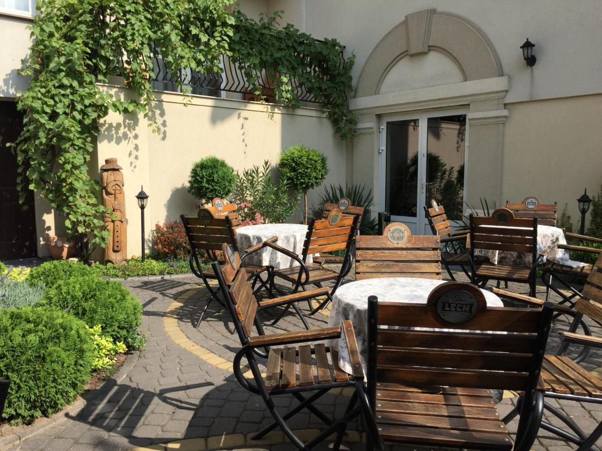 Hotel Mateo Stopnica Ngoại thất bức ảnh